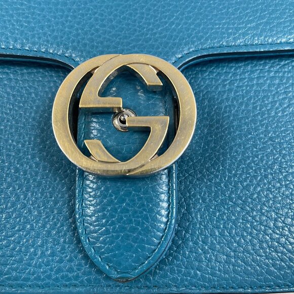 Gucci Interlocking G Crossbody Bag in Blue Pebbled Leather - Preowned - Picture 7 of 16